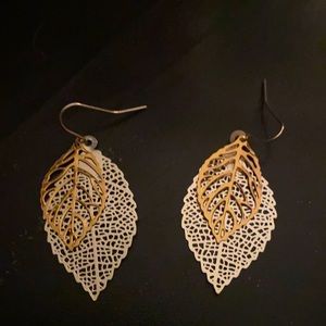 Leaf earrings